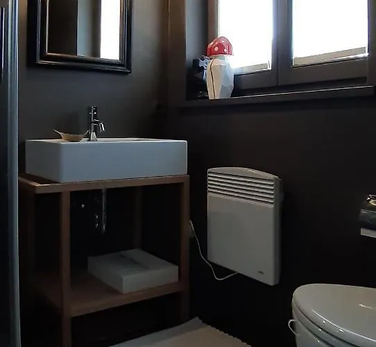 Iris 3 Design Apartment *